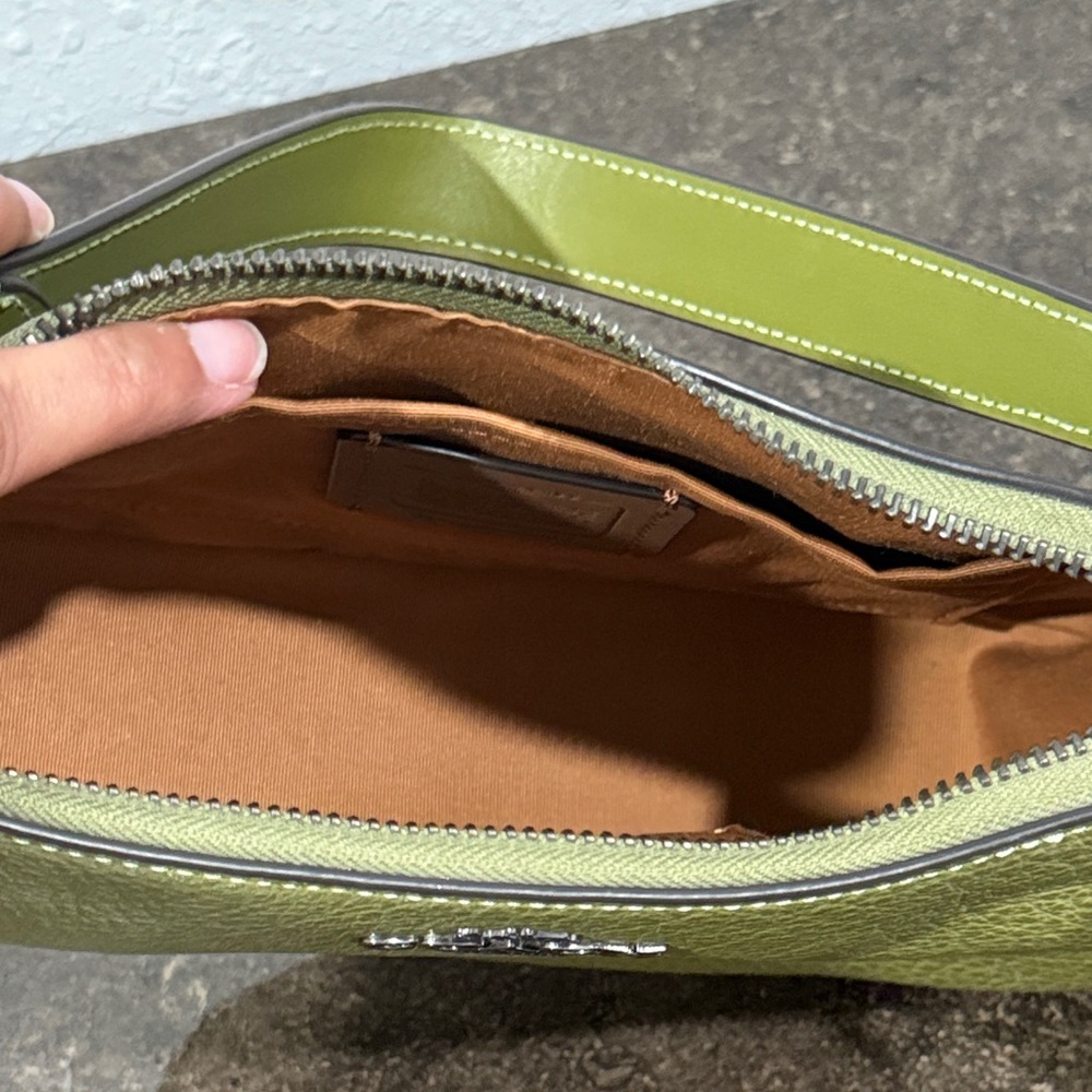 Coach Teri Olive Green Hobo Shoulder Crossbody Bag Like New CJ517 - Picture 9 of 16